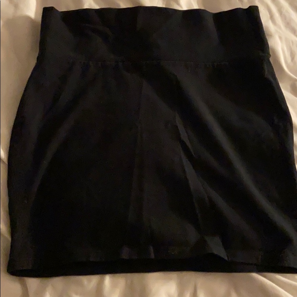 black skirt